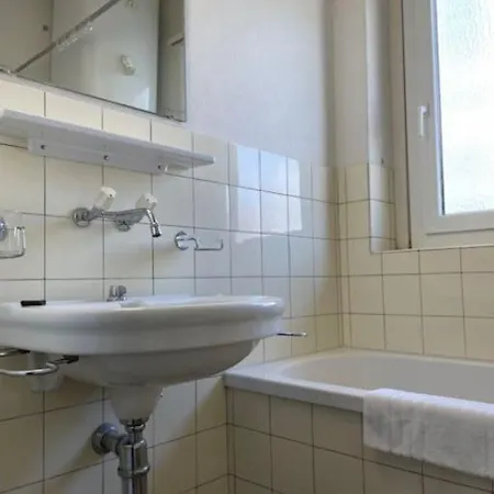 Functional Nearby Opera - Cross 7 Apartman *